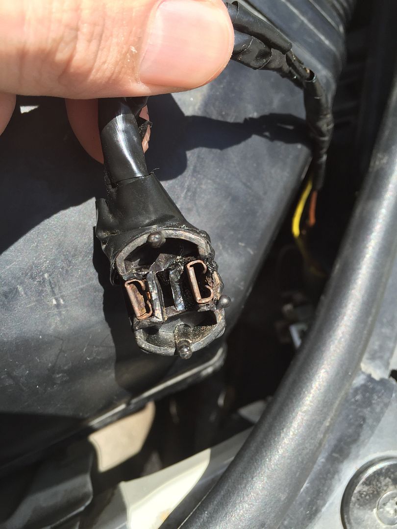 Headlight socket melted Volkswagen Passat Forum