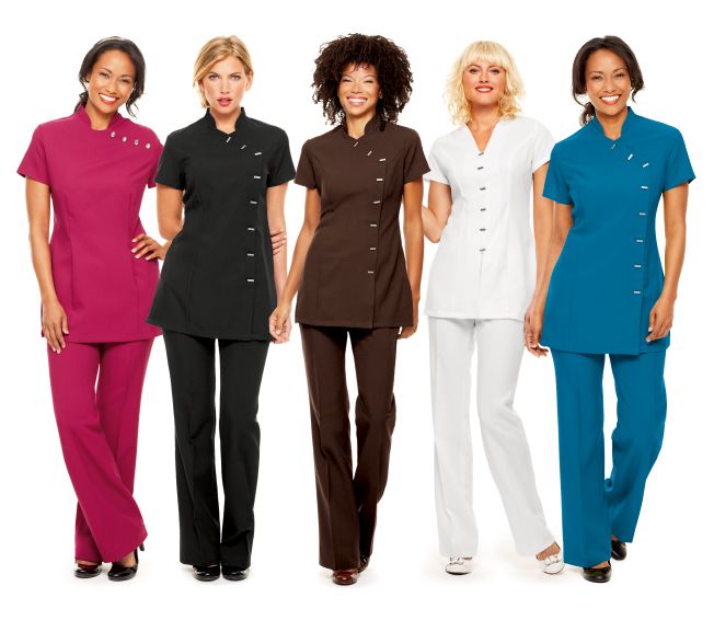 Why Salon Attendants Need To Wear Salon Uniforms
