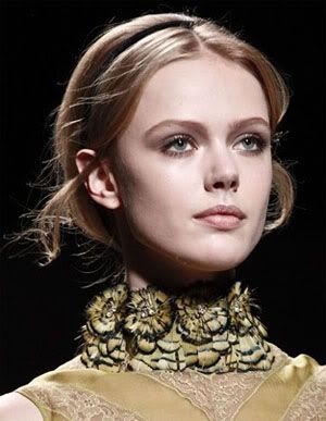 Choker: Valentino