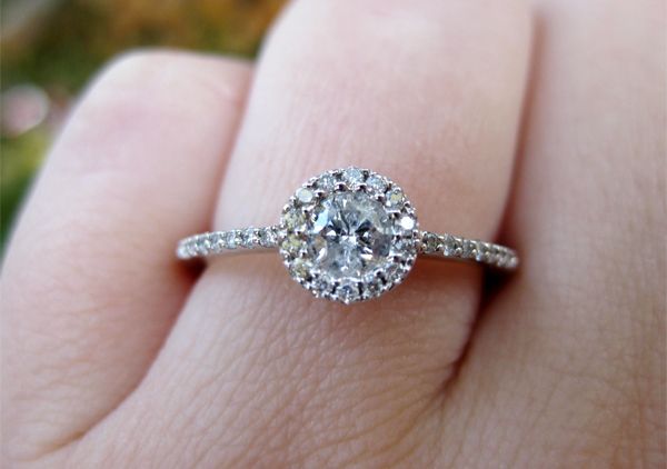 Designing Your Own Engagement Ring – Understanding The Diamond