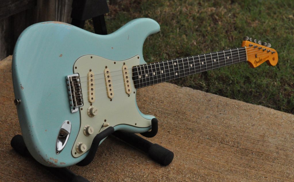 daphne blue mint pickguard